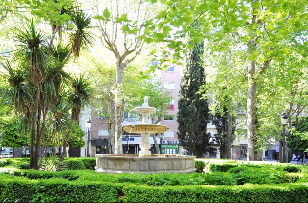 Apartasuite Centro Historico Atico Tranquilo Y Luminoso En El Corazon De Granada Exteriör bild